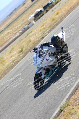 media/Oct-15-2023-TrackXperience (Sun) [[85198ff50b]]/Group 2/session 4 turn 3/